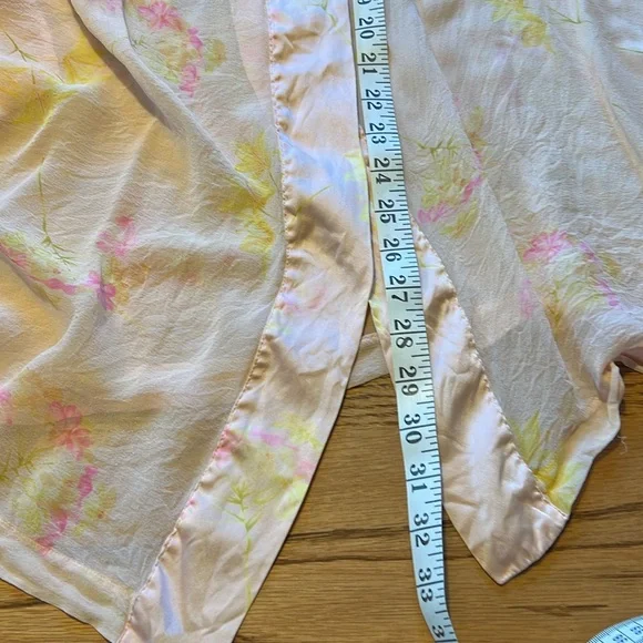 For Your Comfort 100% Silk robe medium - Picture 6 of 6